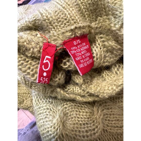 525 Women’s Mohair Knit Poncho Green Turtleneck Cozy Fall Layering Sweater OSFM - Picture 7 of 7